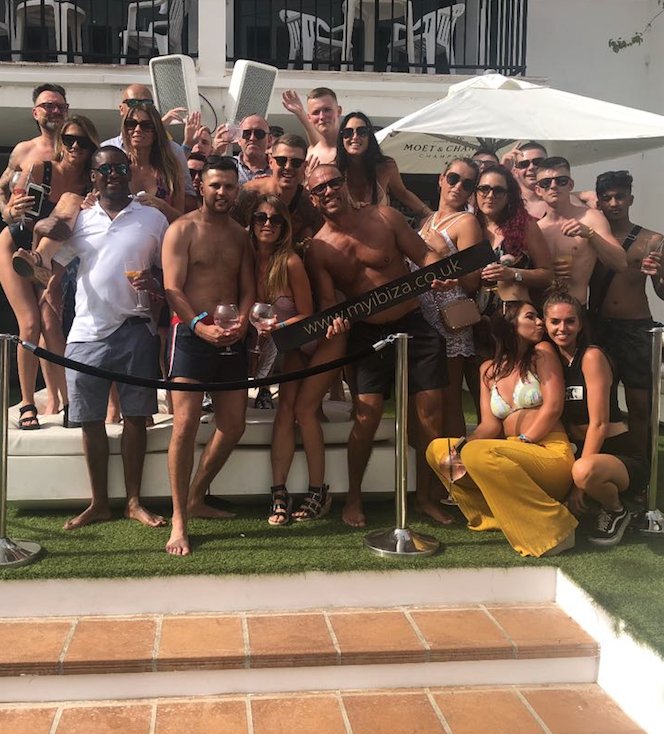 CRAIG DAVID’S TS5 POOL PARTY tomorrow at Ibiza Rocks Hotel. 🤘
LINE-UP: CRAIG DAVID / CHARLIE SLOTH / RAMZ / PATRICK NAZEMI / IBIZA ROCKS DJS 😎😲
Doors 14:00
For all your VIP Beds, Tables &amp; Sofas give is a shout 😉
#ibiza #ibizarocks