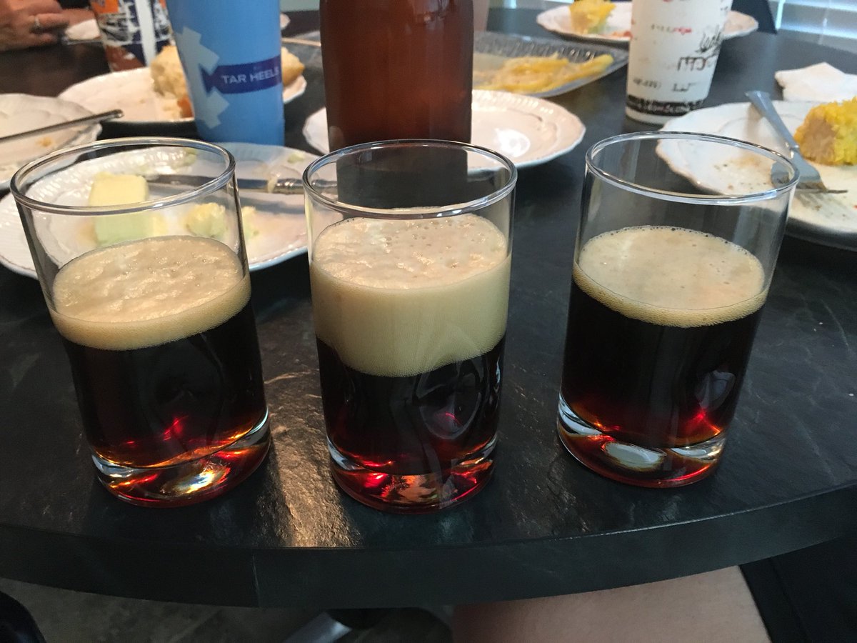 bogey1017's tweet photo. First Batch of Homebrew tonite #freedom45 surprisingly drinkable https://t.co/T5HBmRrjUk