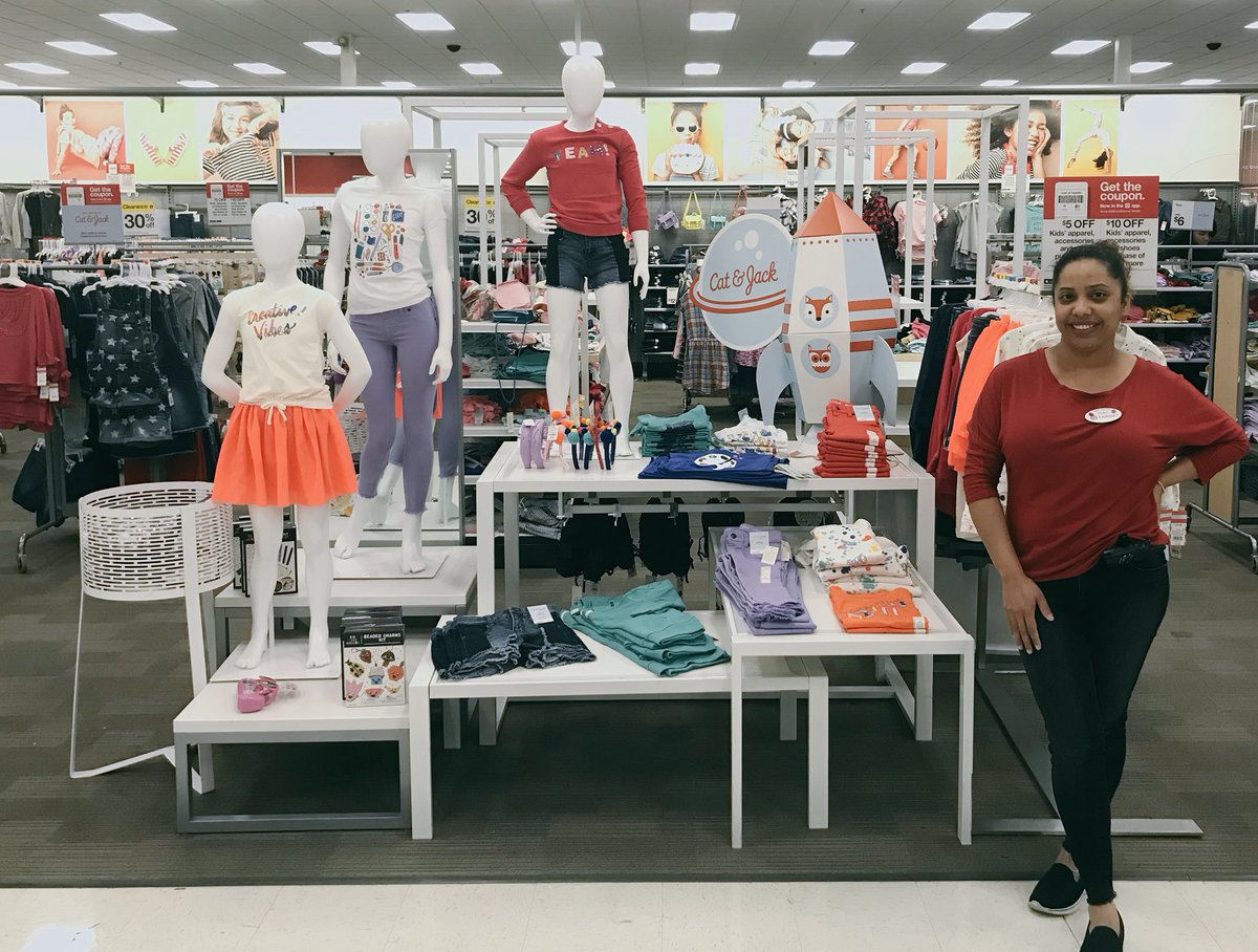 Brand team member Chari is teaching our team members and guests how to strut back to school in style! #southportstylesquad #t1789 #backtoschool #somuchstyle