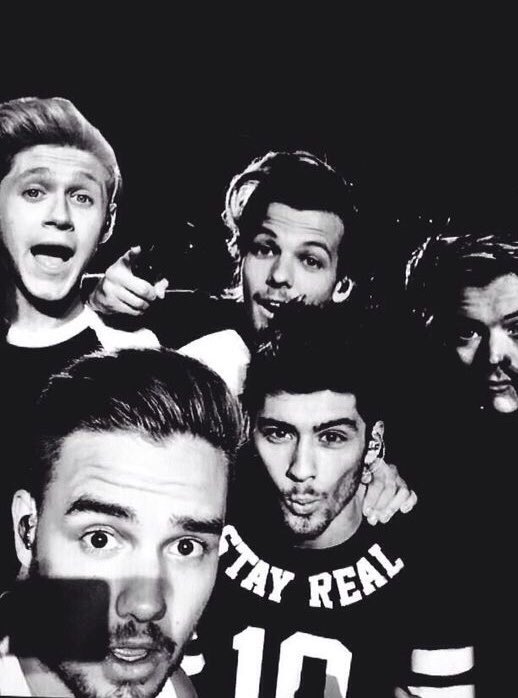 iammary_99's tweet image. Thank you for all the laughs we’ve shared and all the moments we've had. Thank you for making me happy every time I’m sad. Thank you for being the best idols I could have ever picked. Thank you so much for making me who I am today #8YearsOfOneDirection #8YearfOneDirection