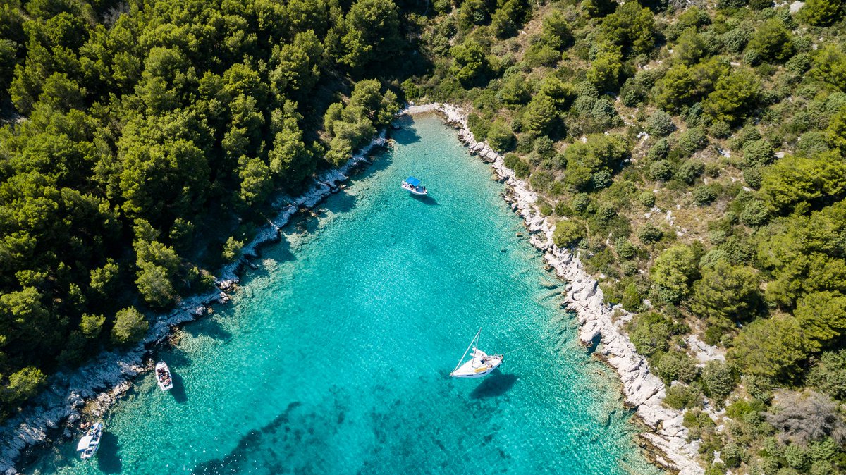 apidura's tweet photo. Three days is all it takes, proven again by @xpdtn3 on their latest Croatian island hopping microadventure. #NoBadDays #Apidura [Photos by @marcgasch] https://t.co/2A9tKTfYPD