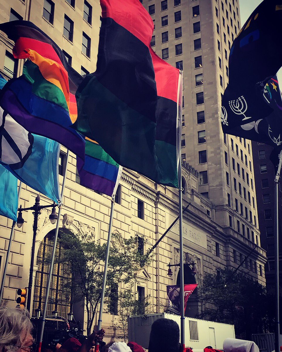 SamanthainPA's tweet image. NOW is standing against fascism and in opposition to the Trump and Pence Regime with @refusefascismPH ! #trumppencemustgo #penceinphilly