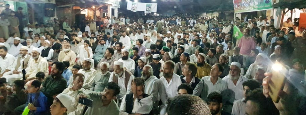 MuddsarNazir's tweet photo. مسلم لیگ ن کےامیدوارقومی اسمبلی حلقہ #NA15 مرتضٰی جاوید عباسی دہمتوڑ کے مقام پر ایک بڑے جلسہ عام سے خطاب
انشااللہ مرتضی جاوید عباسی ابیٹ آباد سے بھاری ووٹوں سے کامیاب ہونگے ۔
#PMLNCampaign2018 #PMLN
#InshaAllahPMLN2018 @MurtazaJ18 https://t.co/F6NPkfU7Er