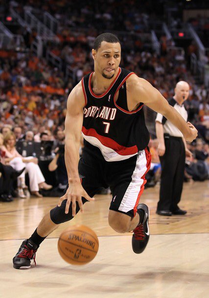 Happy Birthday to a certified BUCKET, Brandon Roy 