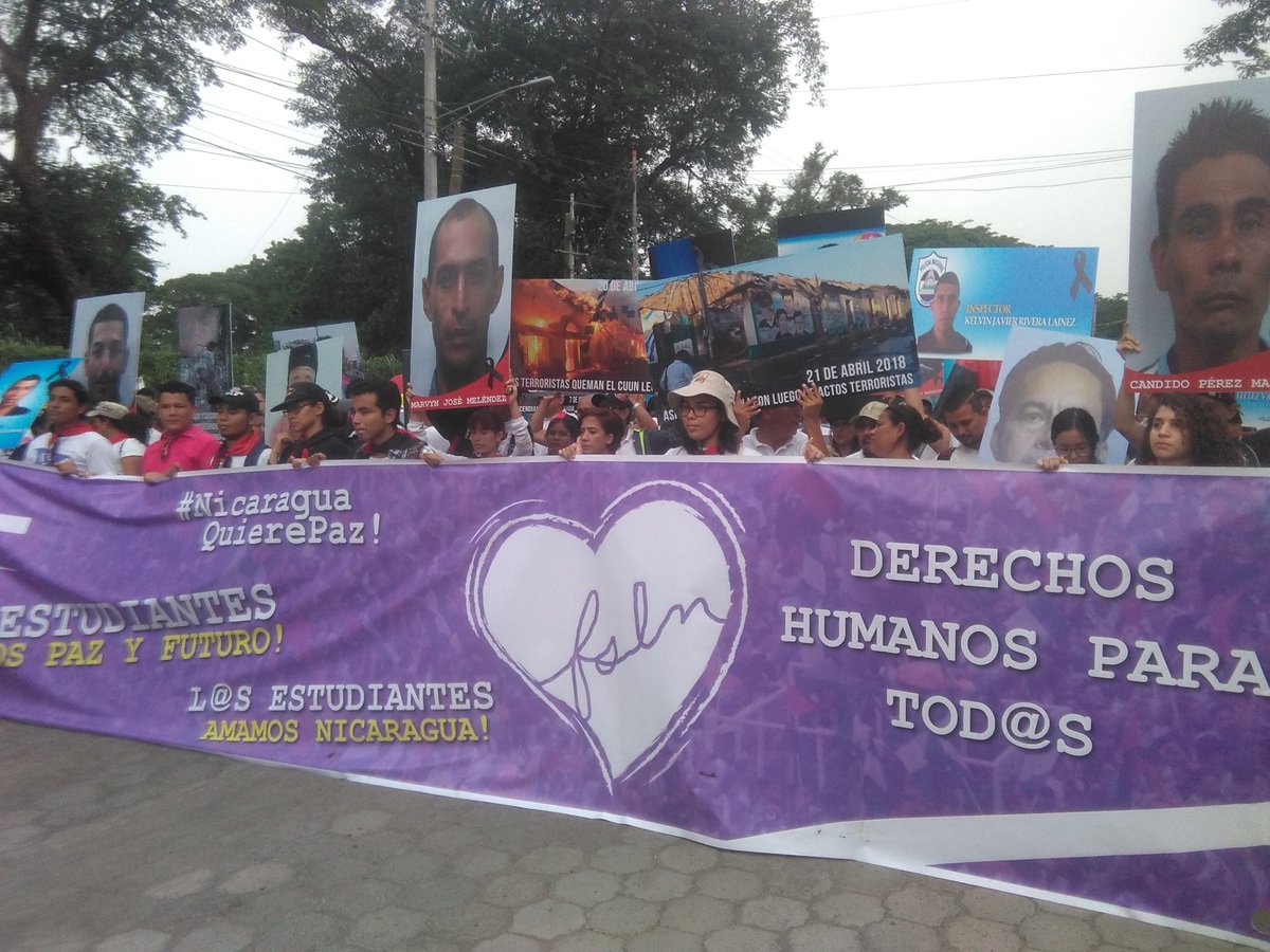 lestherc13's tweet photo. #LoUltimo #Estudiantes salen a las calles de #Nicaragua  a exigir justicia para las victimas del terrorismo orquestado por la derecha golpista
#VivanLosEstudiantes 
#NicaraguaQuierePaz 

@VivaNicaragua13 
@CIDH 
@Almagro_OEA2015 
@teleSURtv https://t.co/dSA1DUAq0j