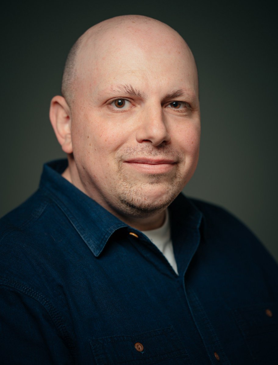 thenextgag's tweet photo. INTERVIEW: Neil Heymann — Chief Creative Officer, Droga5 New York https://t.co/grnNbZ2PF1 https://t.co/m51his0hfT