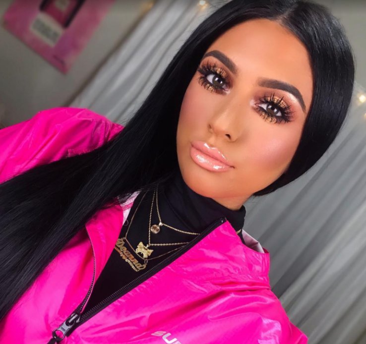 BH Cosmetics Twitter: "Wink wink!😉 The fab @deelishdeanna is a total babe our D-301 Studio Lashes - framing her gorgeous eyes like a dream!☁️ SHOP: https://t.co/gHVZwc088V #BHCosmetics https://t.co/kGx2kDxi7C" /