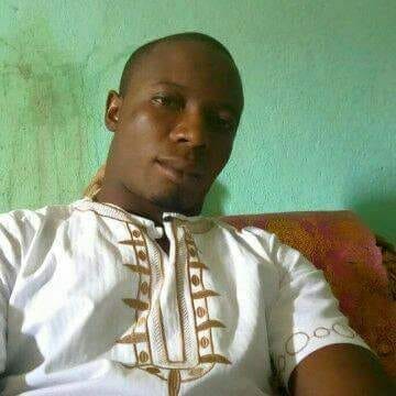 FMbanwei's tweet photo. This is the famous #PaulBiya of #Cameroon terrorists soldier famous #rapist today #Monday 7/23/2018. The dog who committed #rape to the 17 year old girl in Bamenda today. His name #Mbida Arthur. @innercitypress @cnnbreakingreport @billyb2009 @PR_Paul_Biya @realDonaldTrump @hrw https://t.co/la1eCxRUrc