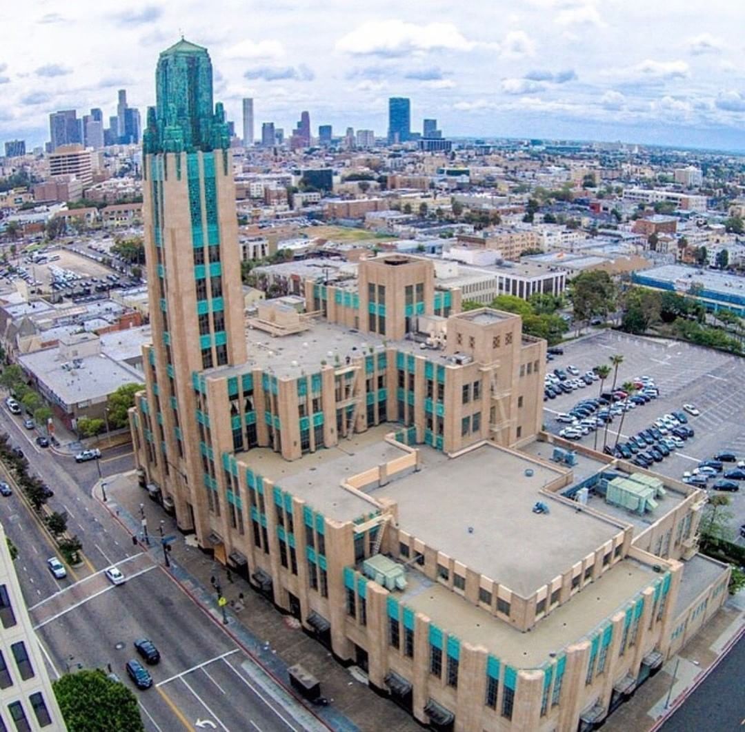 stirarchitects's tweet photo. #STIRprojects // Great 📸 of @SouthwesternLaw at the historic #BullocksWilshire in Los Angeles, CA https://t.co/iXdTbwCwHz https://t.co/ooBdYbGFBR
