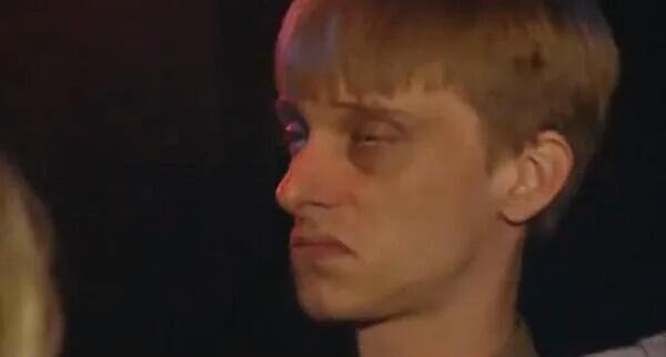 _GarethKeenan's tweet photo. Would you rather have a face like an arse, or a face like a weasel? https://t.co/SlHR2GvoY8