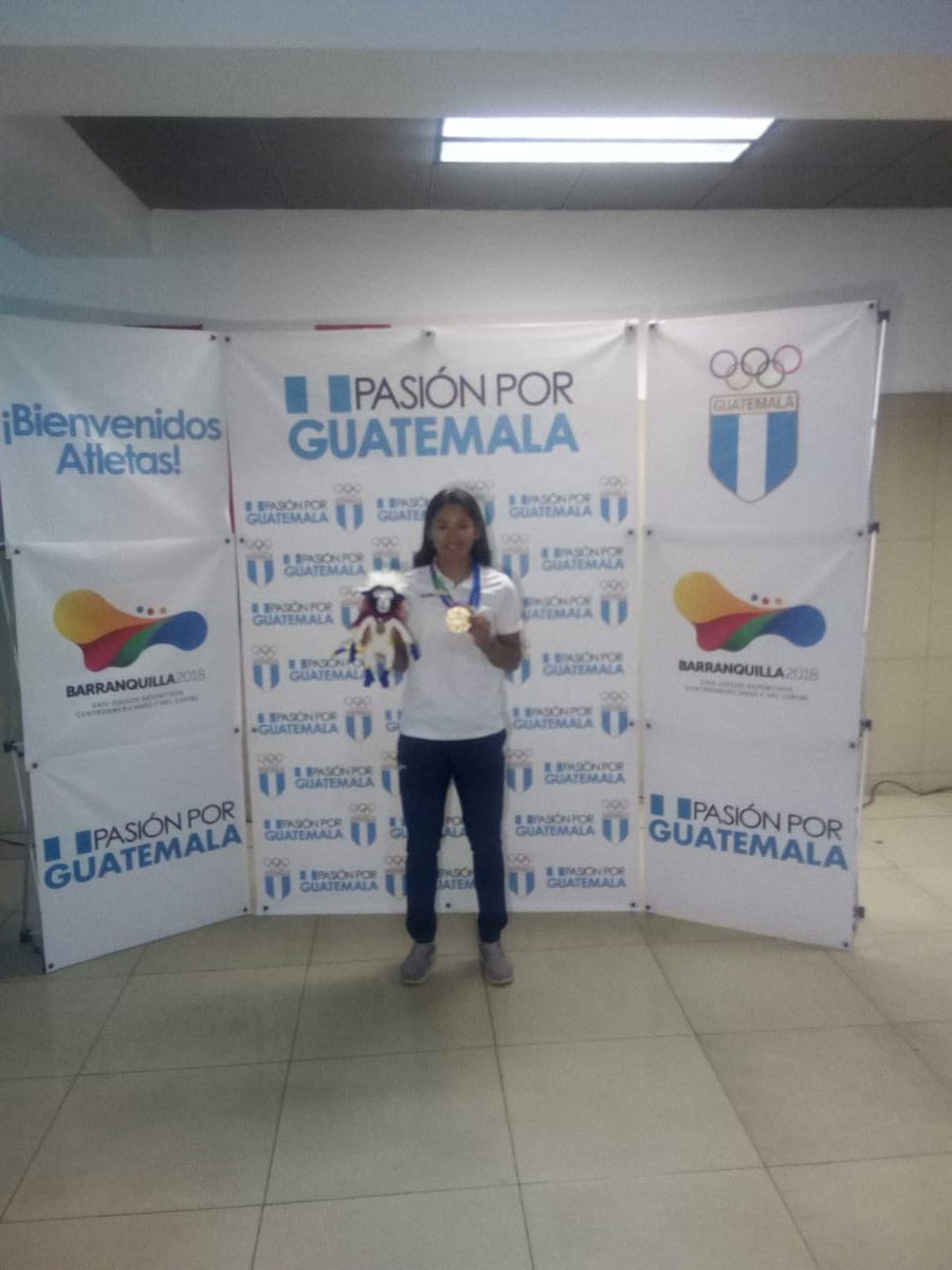 AztecaGuate's tweet image. La guatemalteca Dalia Soberanis retornó al país con gran satisfacción luego de haber obtenido el Oro en los 300 metros de patinaje durante los Juegos Centroamericanos y del Caribe de  #Barranquilla2018