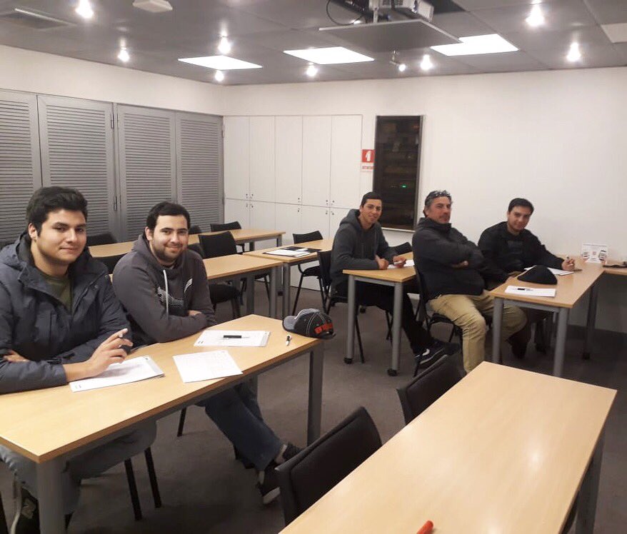 INACAP_VALPO's tweet photo. Estudiantes de Electricidad Industrial recibieron una capacitación de la empresa de productos eléctricos Legrand, para conocer el funcionamiento de los sistemas de una casa inteligente ¡En INACAP Valpo queremos fortalecer tu formación académica y profesional! #inacapvalpo https://t.co/dzu3mjk72D
