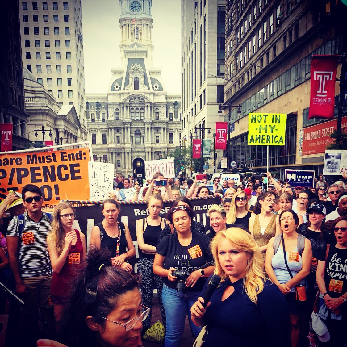 SamanthainPA's tweet image. Fascists think they can come and fundraise in our Sanctuary City. Philadelphia, with the help of 100 Handmaids, told them they must go! We refuse fascism! #TrumpPenceMustGo #PenceinPhilly #RefuseFascism #NOW