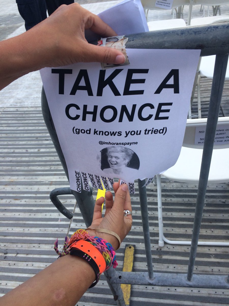 lam92920's tweet image. Yes my wall looked like that, no it doesn’t anymore #8thYearsOfOneDirection