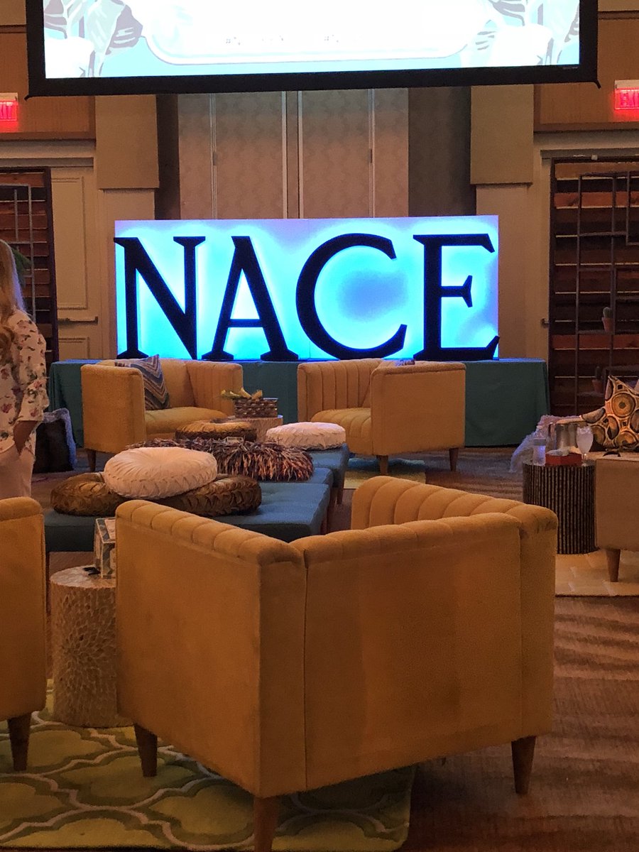 Kelly_M_Brennan's tweet photo. Six (6) awesome sessions and it’s only 4pm! #NACEEXP18 Unique Seating, Unique Foods, and Unique Charging Stations! Keep the ideas poppin! @SparklesBurgh https://t.co/t3LHgkgAbY