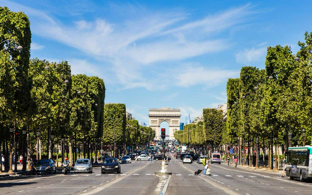 TravelLeisure's tweet photo. How to get a $69 flight to Europe right now https://t.co/woS70gY1jw https://t.co/wXrcwISbKq