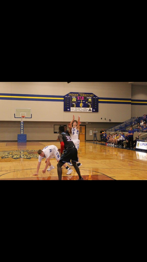 lee_jones99's tweet photo. Happy birthday to my brother for life @typhillipz23 https://t.co/7YBheiMBWv
