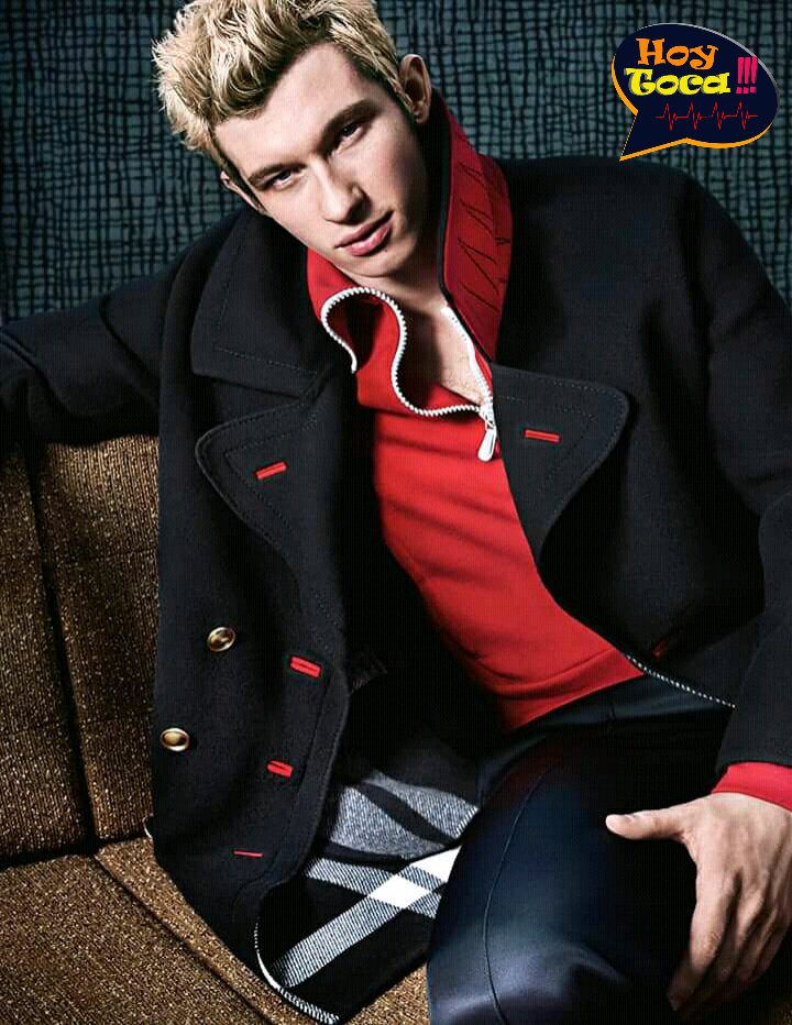 Hoy_TocaOficial's tweet photo. HoyTocaEconomia
#Burberry #Quemó US$33,7 #Millones en #RopaAccesorios y #Perfumes
La marca #Inglesa ha tomado la #Decisión de #Destruir los productos que no #Venden para que "El #Mercado no se #Inunde de [productos en] #Descuentos

#AcrópolisMultimedios https://t.co/zxS7ZNwXjA