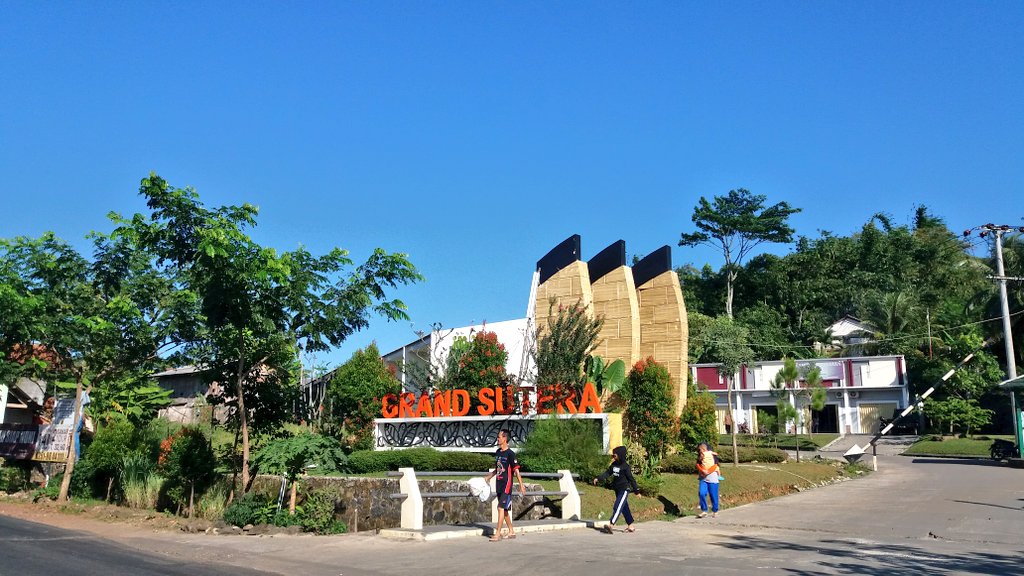 sadi_2412's tweet photo. Perumahan subsidi siap huni
Lewiliang bogor
Cicilan 800 rbu an
Lt/lb 60/32
More info 0877 1121 0216 ( WA )
.
.
#perumahansubsidi
#perumnas
#umulquro
#perumahnmurah
#rumah
#dijual
#masgroup
#tvOneNews
#HariAnakNasional2018
#WonderfulIndonesia
#cianten
#lewiliangbogor https://t.co/SB4DGrcbL5