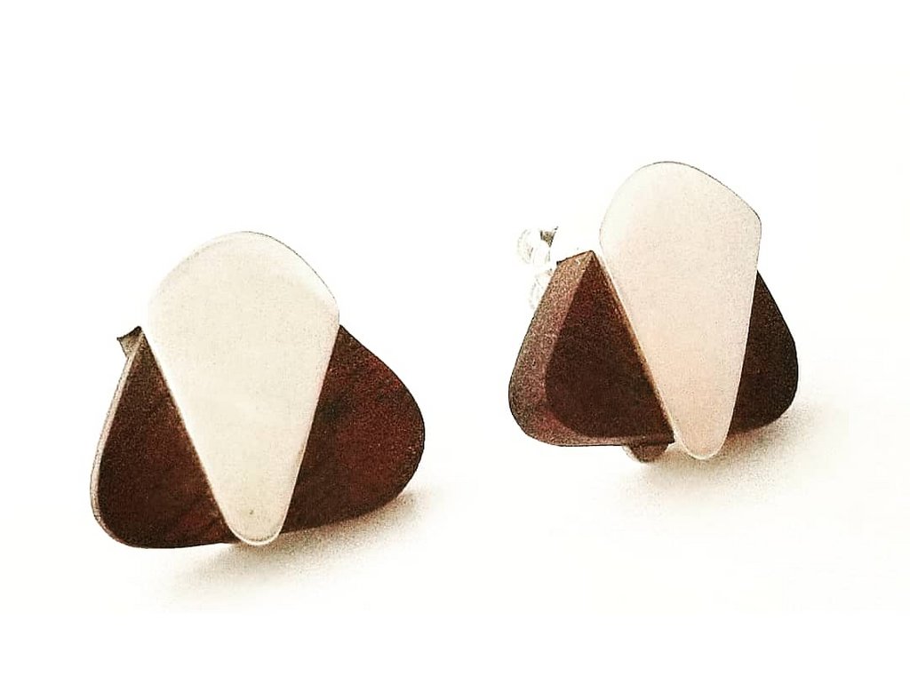 aringtoit's tweet photo. An oldie but a goodie… should we bring it back??

Silver &amp; wood earrings 👌🏽 https://t.co/I9z64eMglN