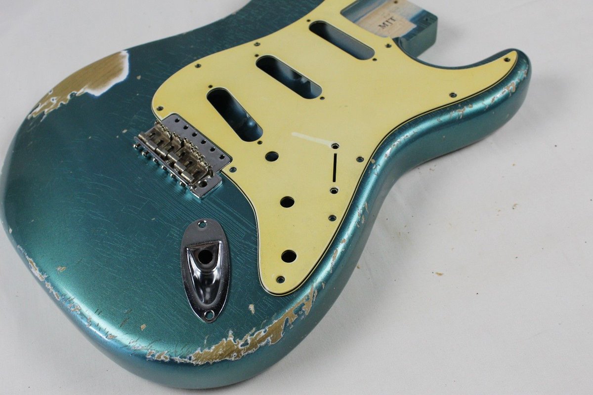 ヴィンテージにあるクラック現象が半端なくカッコイイストラトのプ