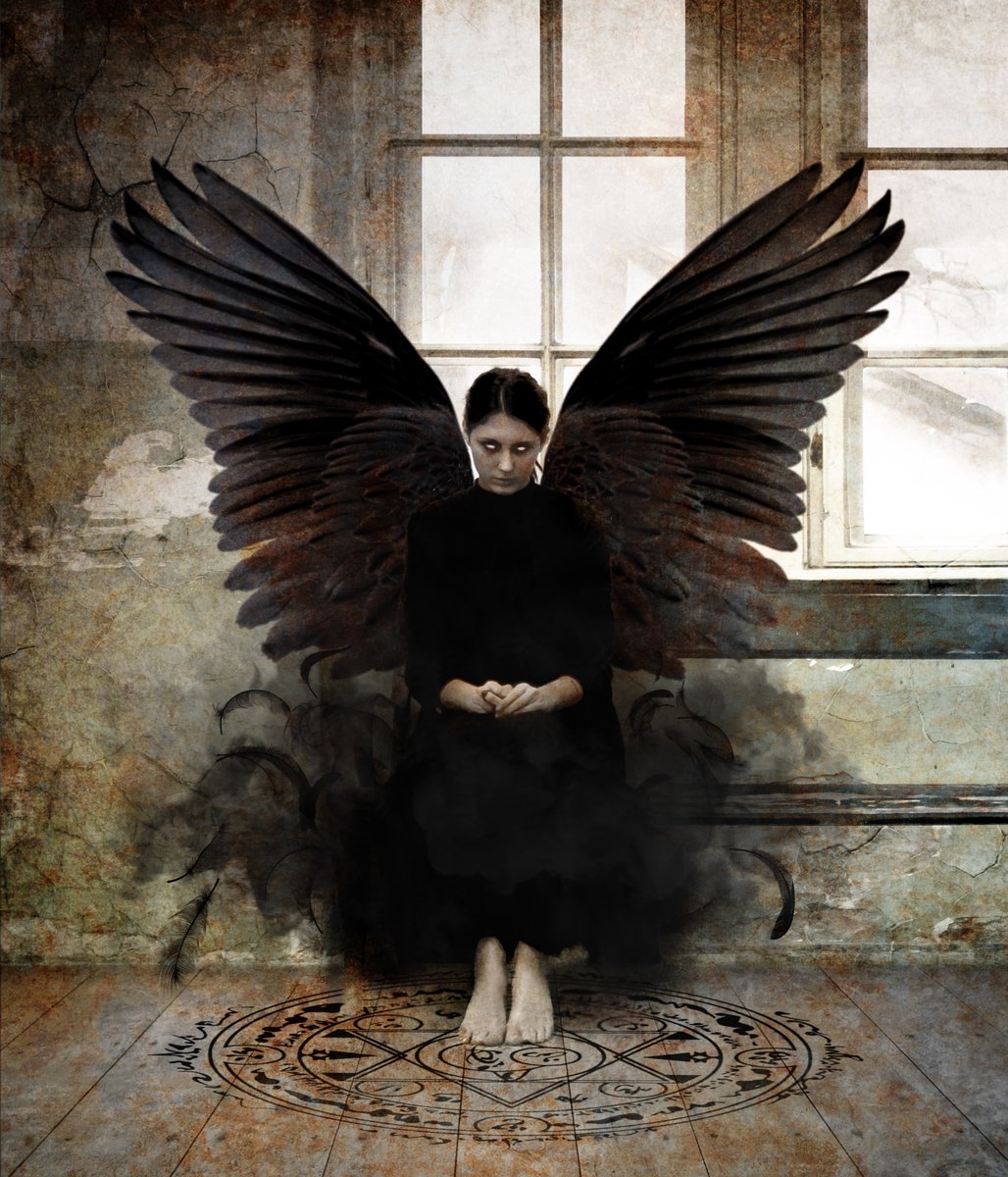 FVaillancourt1's tweet image. Here is the cover for the next issue of NOTHING'S SACRED magazine, edited and published by Nathon Allen Balka.
I've been asked to do the inside illustrations, and this one will be part of the magazine's new layout.
You can see more on my FB page facebook.com/francoisillust…