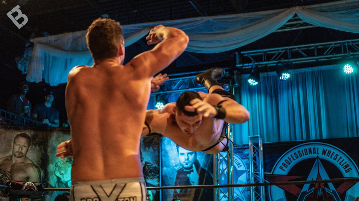 AAWPro's tweet photo. Monday coming at you like a suicide dive from @Clayton_Gainz to @fakebraxton 

Photo by: Basil Mahmud (@Beezzzzy) 

#AAW #AAWPRO #professionalwrestling #redefined #chicago #illinois #AAWUWS #summer #prowrestling #wrestling #claytongainz #connorbraxton #monday #dive https://t.co/dJU0kERSvl