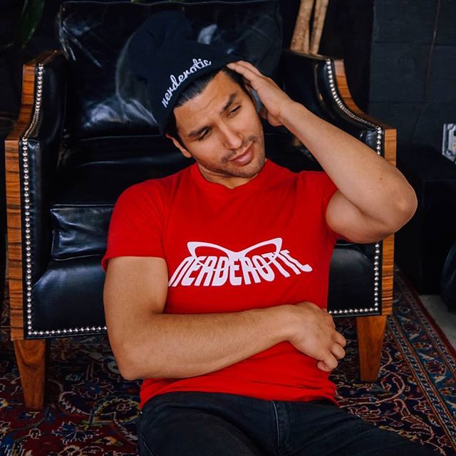 NERDEROTIC's tweet photo. 6 long days until the launch!

The shirt comes in different colors as well as the beanie. 
#nerderotic #instagood #photooftheday #fashion #beautiful #picoftheday #summer #instadaily #clothing #lgbt #muchphotography #nerd #genderfluid https://t.co/xKgN51zZsV https://t.co/sWvLMdfxaw