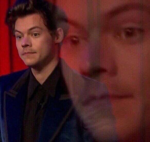 haleyjane29's tweet image. Me waiting for Harry to tweet about #8yearsOneDirection