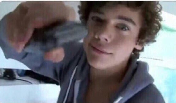 Froomey1999's tweet image. You know what @onedirection for making us go threw this you can drop the forever young music video  as well as the damn infinity video #8YearsOfOneDierction