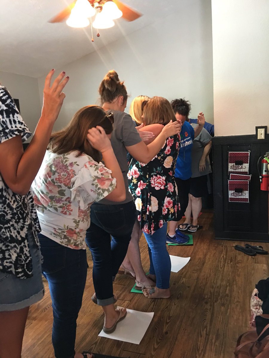 kbcrites's tweet photo. The Union Staff ROCKS! We spent the morning planning for the school year. We concluded the morning retreat with a team building activity and lunch! #RamblerPride #SummerRamblings #CommunicationCollaboration #TeamWork @myfcs @fcssuper2011 https://t.co/BYcTuPAKXv