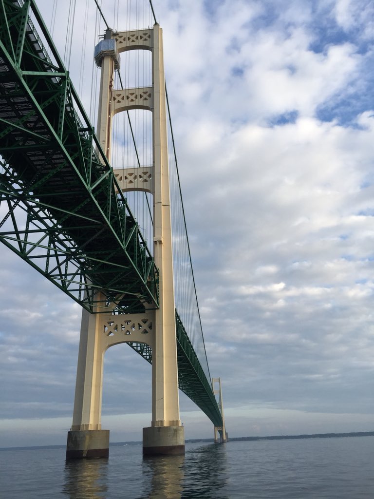 hurontrader's tweet image. Passing under Mackinac Bridge #cycrtm #cycrtm2018 #americasoffshorechallenge #puremichigan #mackinac #straightsofmackinac #suspensionbridge #bridge #opticalillusion