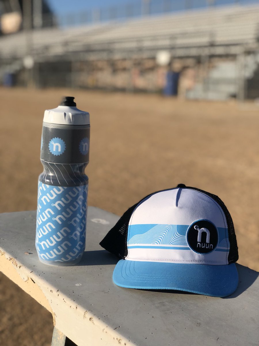 PrettyCheeky's tweet photo. Ready and hydrated to run laps on that dirt track #nuunlife #specializedcustom https://t.co/mmXBFIzWny