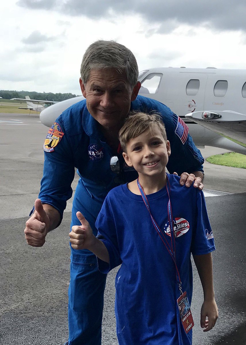 SeanaArrechaga's tweet image. We met a real life astronaut. We both freaked. Most importantly, he was wonderful to spend time with. #WWTR