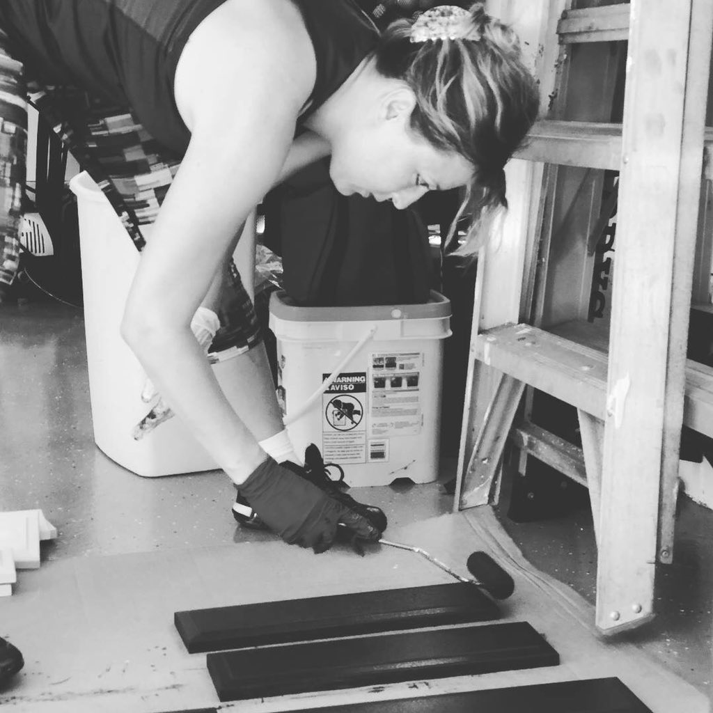 design_monday's tweet photo. @olgat_designs ...she’s a whole lot of artist and a small part gymnast. #custompaint #custom #millworkdesign by @nayaugco #blackjack @benjaminmoore #homeoffice @ Glastonbury, Connecticut https://t.co/pFSP6Gvi1i