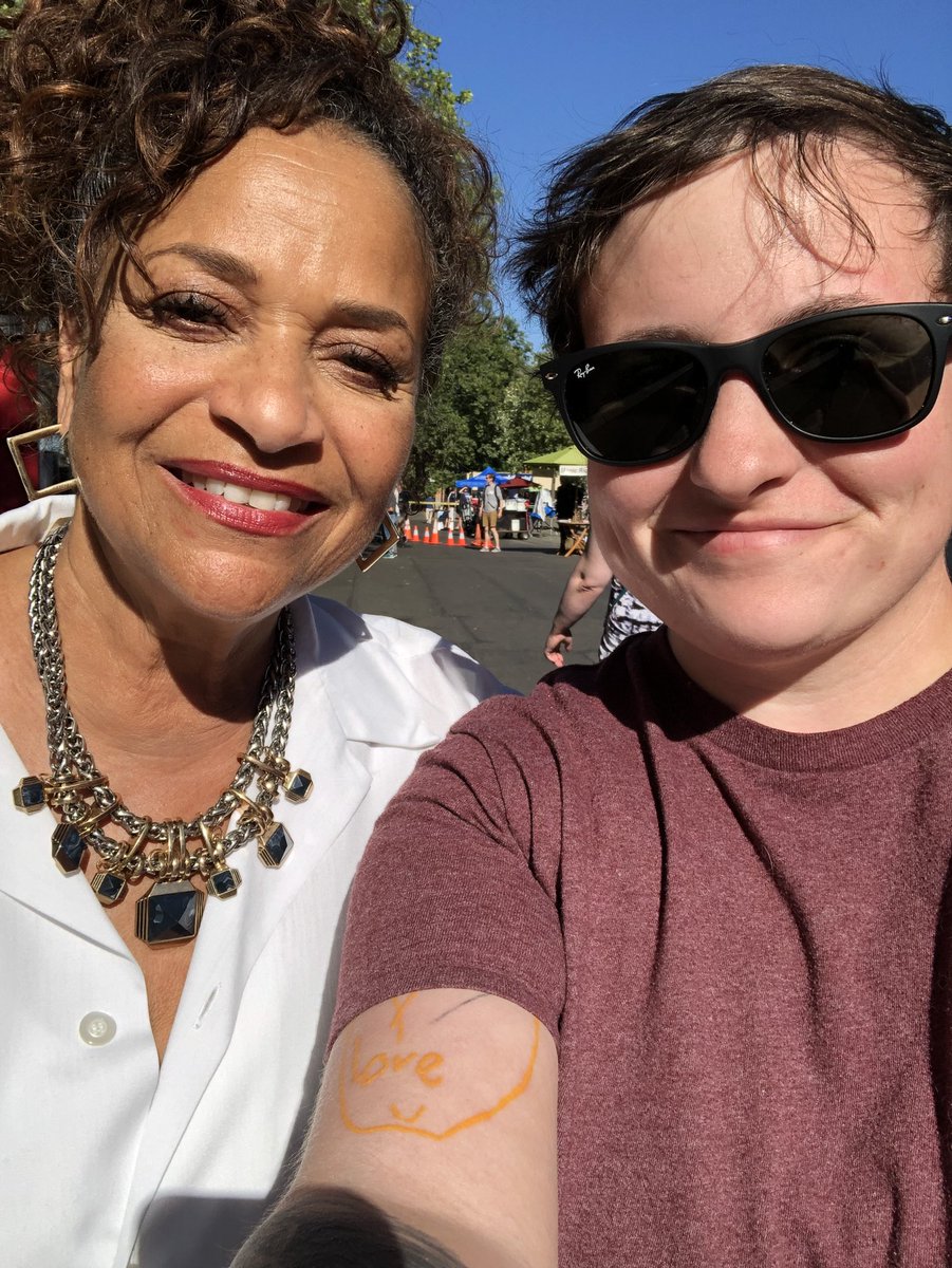 bittyofficial's tweet photo. Some days I get to do cool things. #GreysAnatomy https://t.co/UeoQ7AqVDO