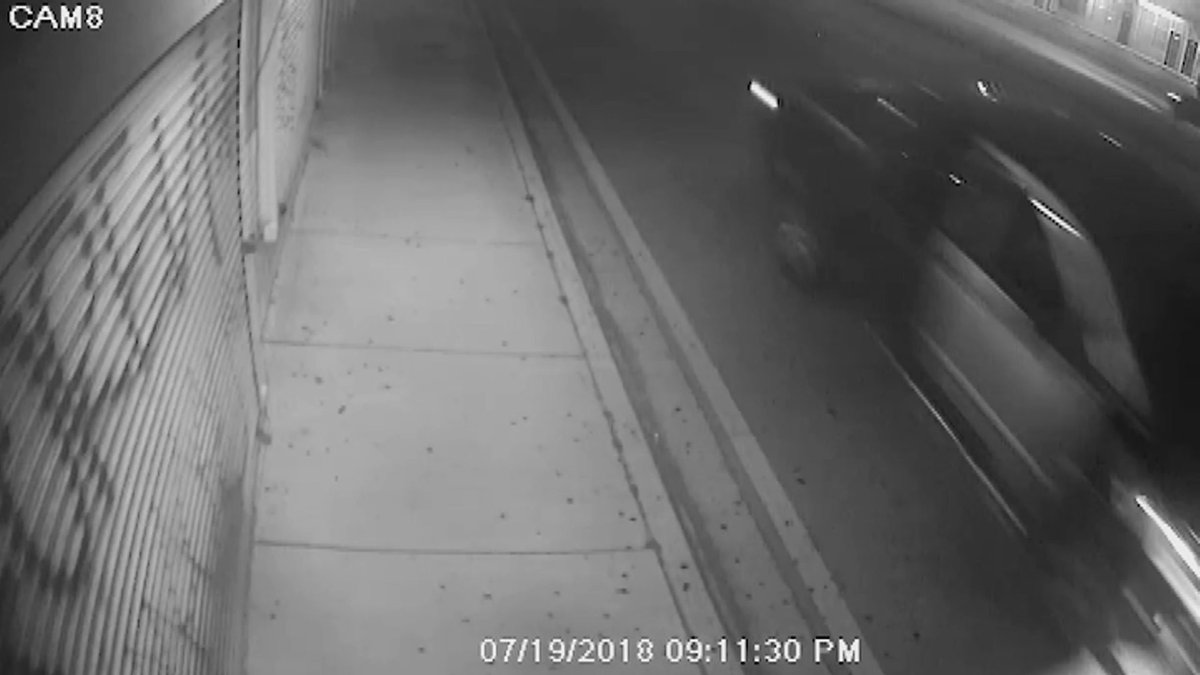 Miami-Dade police searching for driver in hit-and-run crash bit.ly/2uZZl7k https://t.co/y9bAlNJ6Pn