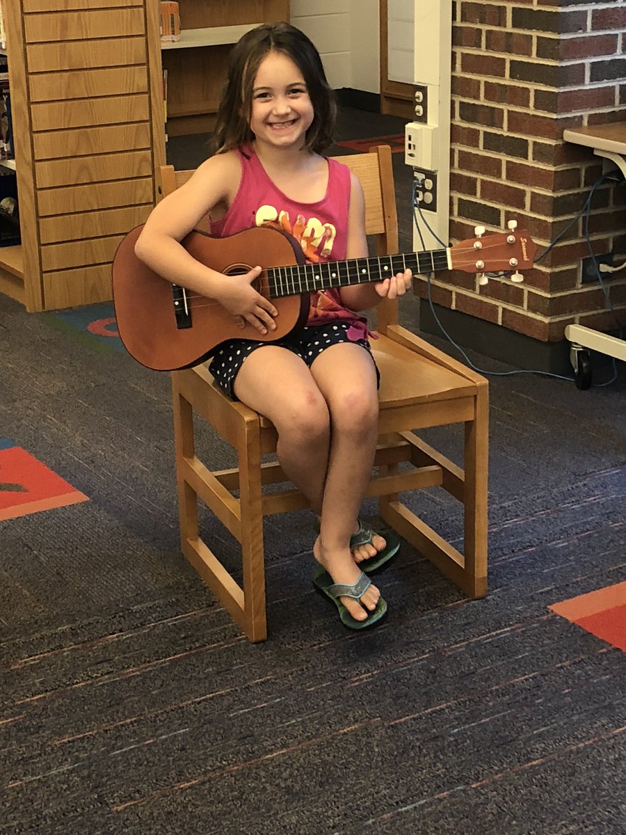 Harrison_LMC's tweet photo. More from the HSS summer library hours! Thank you to our wonderful families and special thanks to GHS sophomore Cari Barr for teaching ukulele and guitar! https://t.co/ZGM1zsIkUi