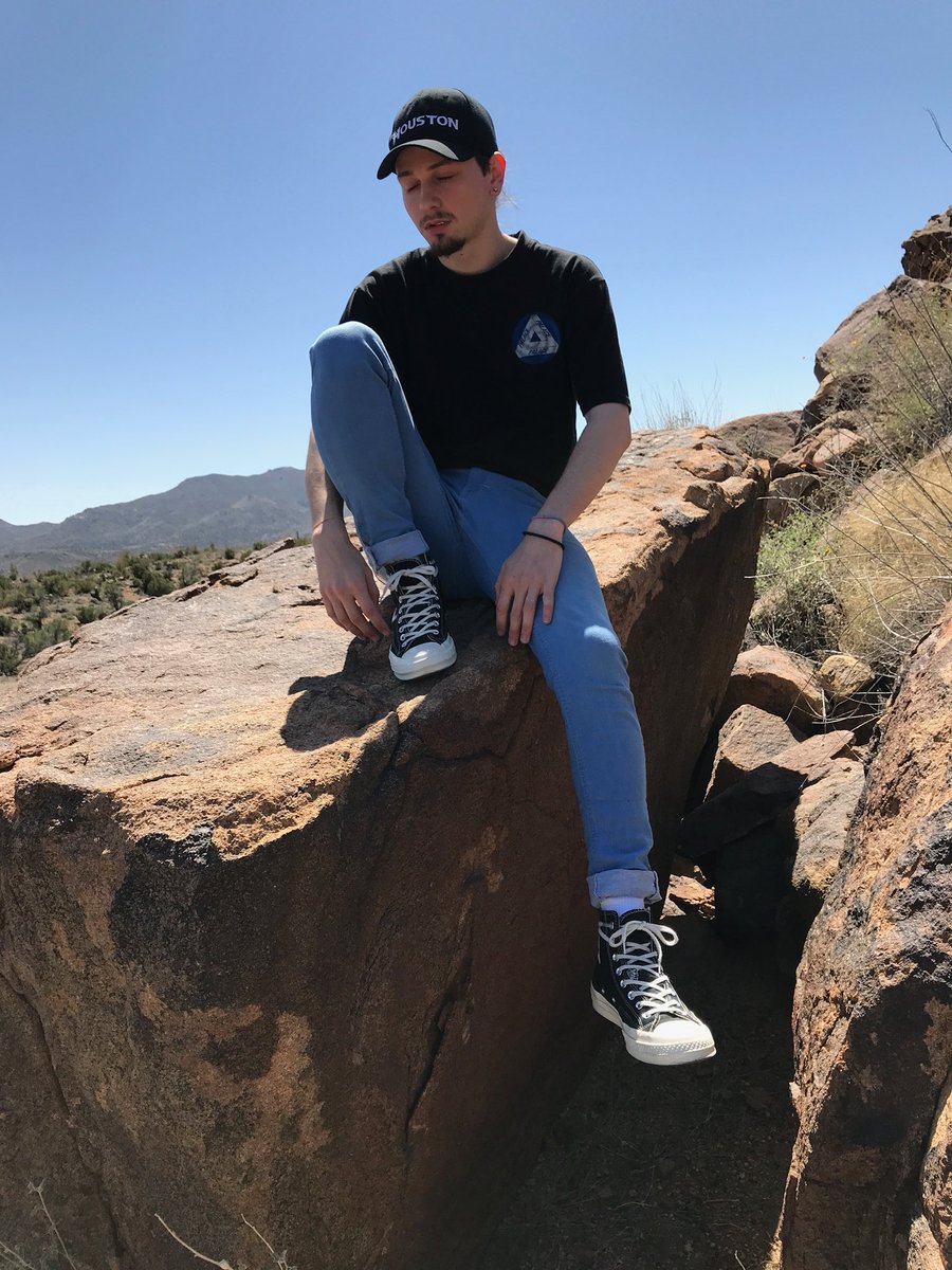Ar_Bangz's tweet photo. Only the wicked find harbor in the desert . https://t.co/3AcvVbDXqU