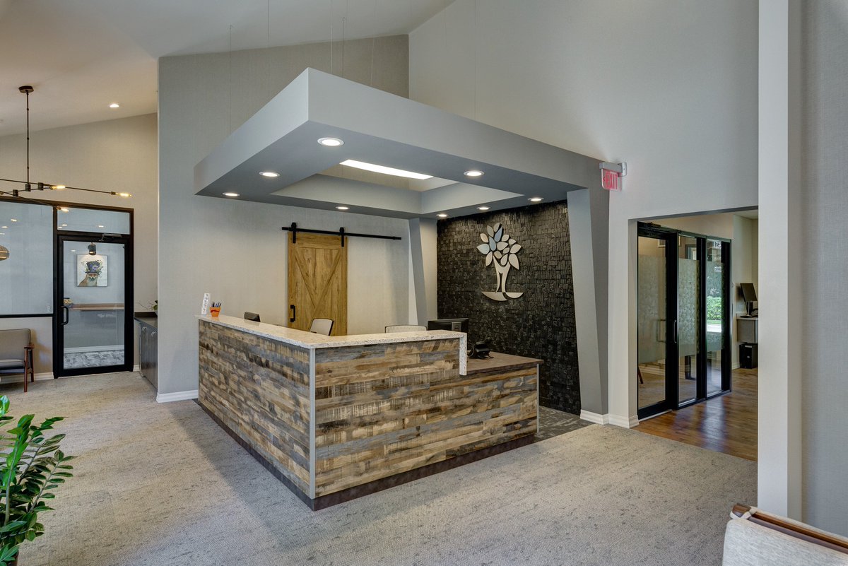 APEXDB's tweet photo. Excited to share a sneak peek into our completed project with Costello Dental Excellence in Arlington Heights, IL. #apex #apexdesignbuild #design #architecture #construction #arlingtonheightsdentist #dentaldesign https://t.co/0sgibW3bwK