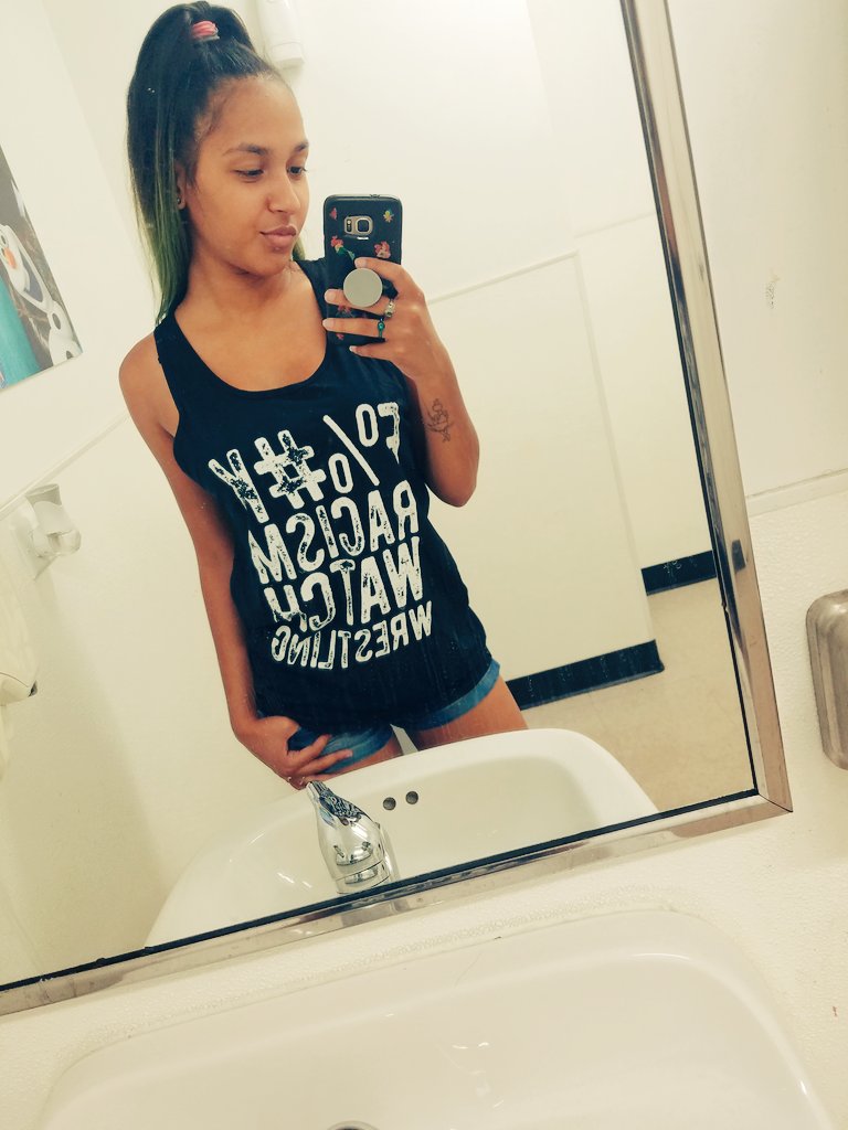 Amber Nicole ✌ tweet media