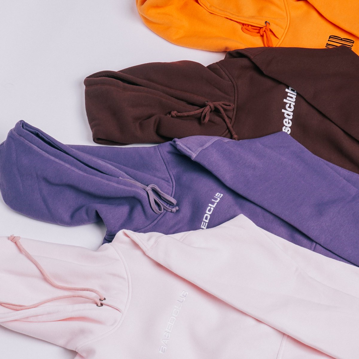 Banking on colored hoodie from @basedclub to carry your soul through the season 💙💜🧡💛 #LookingGoodisEasy
.
arenaexperience.com