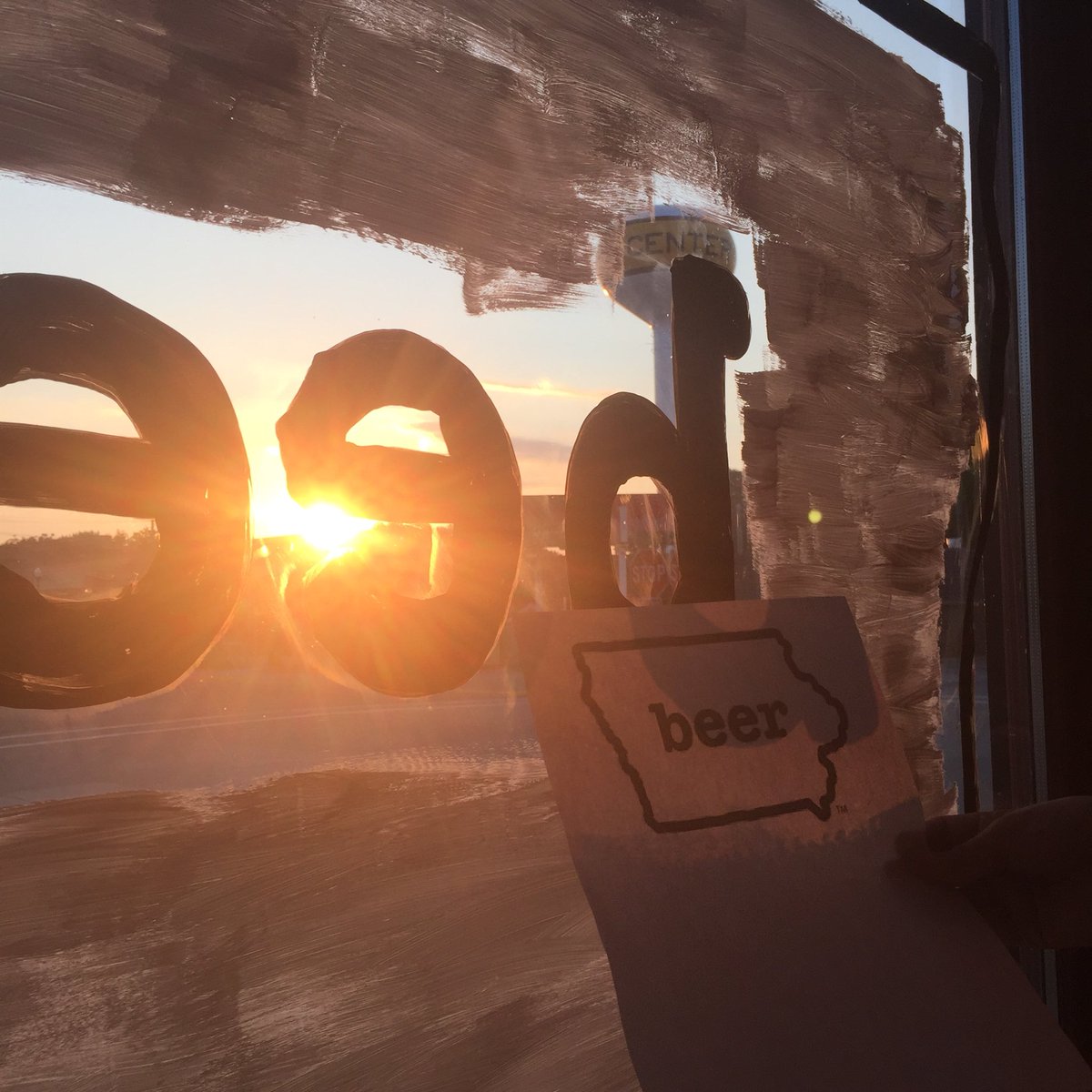 StateCtrRAGBRAI's tweet image. Getting to look a lot like RAGBRAI around here! #beerme #ThornToBeWild #RAGBRAI #Day4 #dayfourbeerstop @IACraftBeerTent