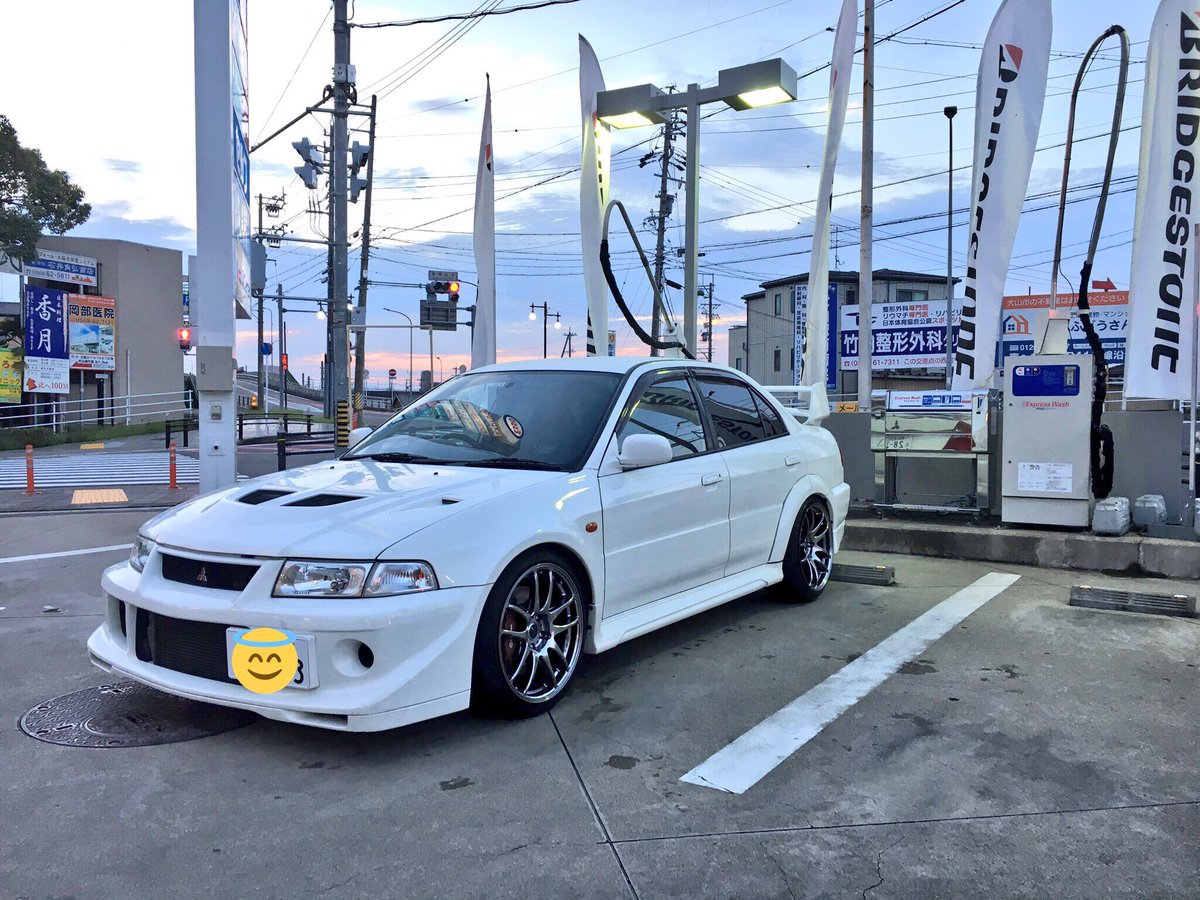 _EVO_J_'s tweet photo. ご報告です。
8月5日にランエボを降りることが決まりした。
自分的にも家族的にもとても思い出深い車ですが、諸事情により降りることになりました
カーセンサーなどに、自分の車が上がると思いますが、大切にしてくれるオーナーのところに行く事を願ってます。
ありがとうございました。 https://t.co/bvbrVzj5es