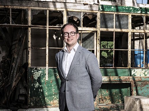 In een tijd van verandering zoals digitalisering, energie en klimaat kan de vastgoedmarkt een grote rol spelen. <a href="/vjprofs/">Vastgoedjournaal.nl</a> sprak met Robert van Ieperen,  directeur bij <a href="/FaktonNews/">Fakton</a> en CRO <a href="/arnoudmolenaar/">Arnoud Molenaar</a>
vastgoedjournaal.nl/news/36756/-ls…