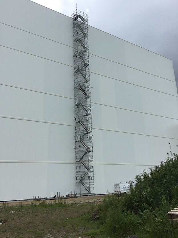 Newcold Distribution Centre, Wakefield

Scope of Works:

Stair Access Tower 44.0m high to provide a suitable emergency escape route from roof level