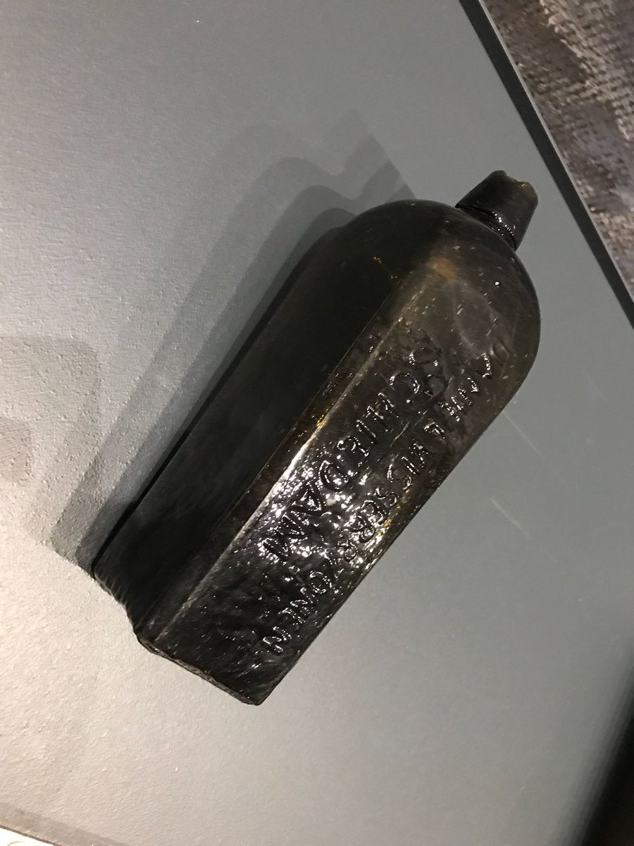 Heute ist im #MaritimenMuseum in #Hamburg die mit 132 Jahren am längsten gereiste #Flaschenpost der Welt zu sehen. Gefunden hat sie ein Paar an der australischen Westküste beim Müllsammeln. /ck