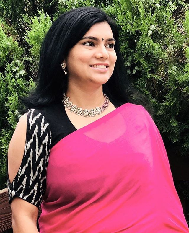 HOBdotcom's tweet photo. #customerlove ❤️ #repost @pri_dharmarajan
...
When a simple soft ,sheer , delicate ,lightweight cotton saree is the one you can fall in love again and again with — true wonder gossamer💞in bougainvillea color! Equally wonderful cotton high neck blouse🕶 https://t.co/YxDAUVHvy1 https://t.co/182d6XMpee
