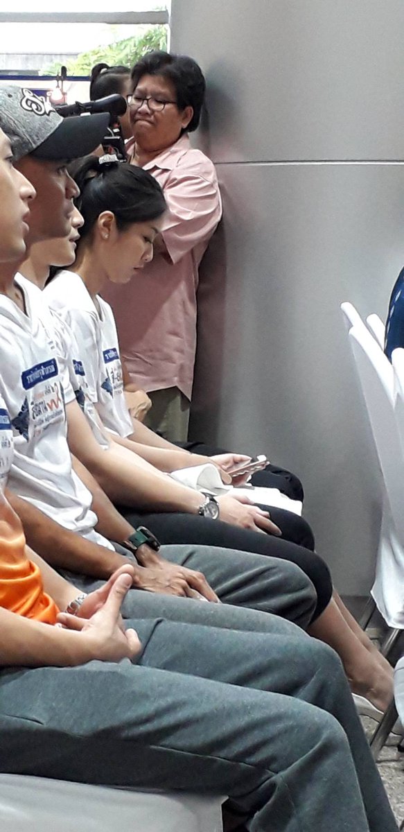 rungrawee4334g1's tweet photo. ช่วงส่องกัสใส
#ฟิตหัวใจให้พร้อมวิ่ง #2CRACHARITYRUN2018 
#โฟกัสพลอยใส
📷🙏พี่ยุ https://t.co/lUw8t0NnSO
