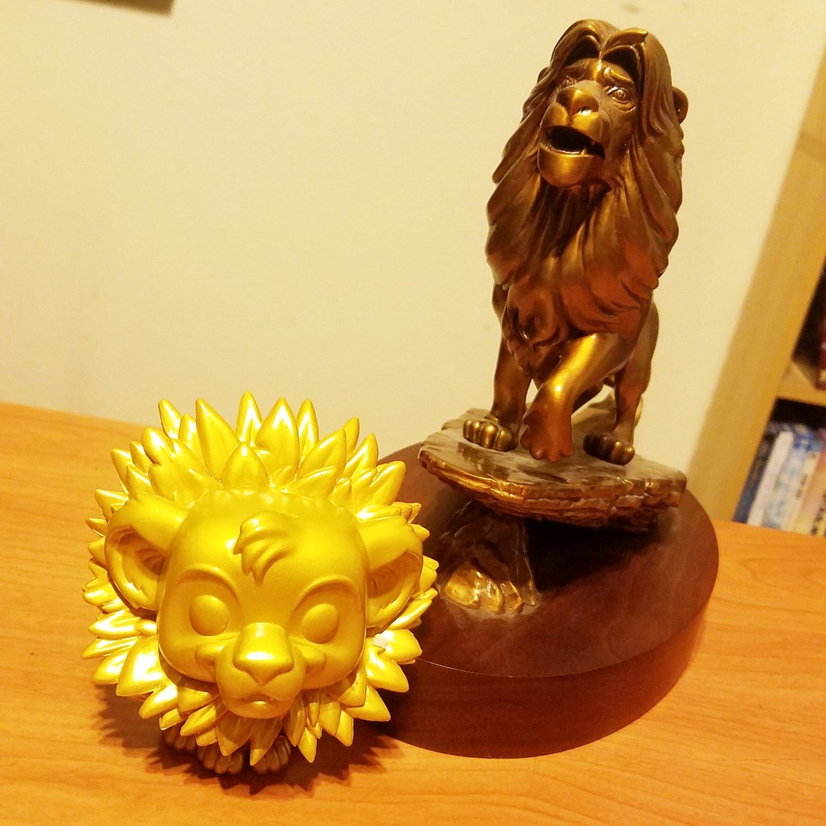 gold simba funko pop